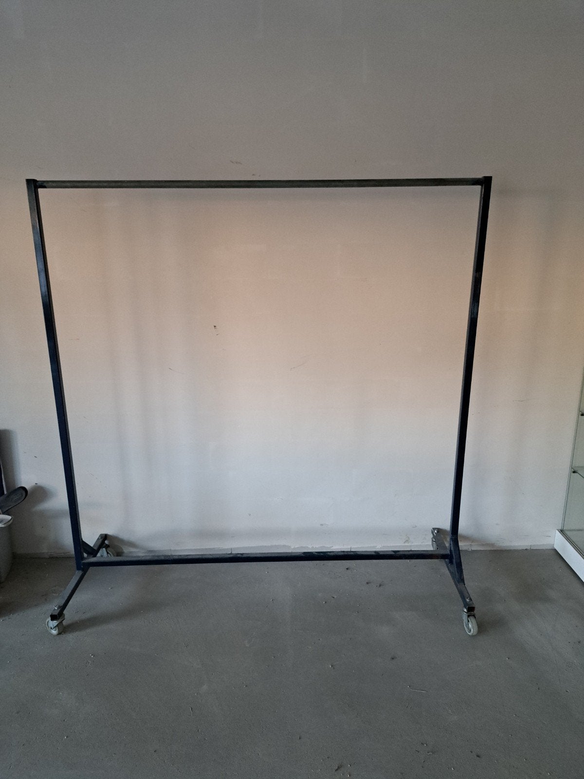 Verrijdbaar kledingrek - H 1.73m x B 1.65m, Kleding | Dames, Kledingrekken, Ophalen, Met wielen, Gebruikt