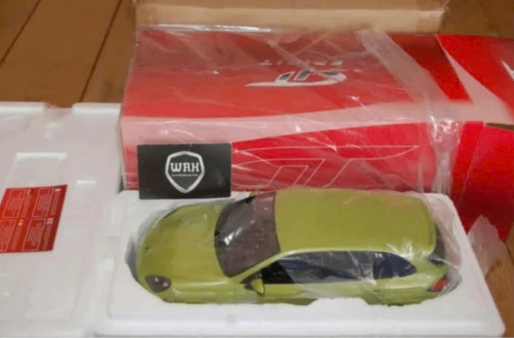 1:18 PORSCHE CAYENNE GTS green GT spirit GT020A in box WRH, Hobby en Vrije tijd, Modelauto's | 1:18, Verzenden, Zo goed als nieuw