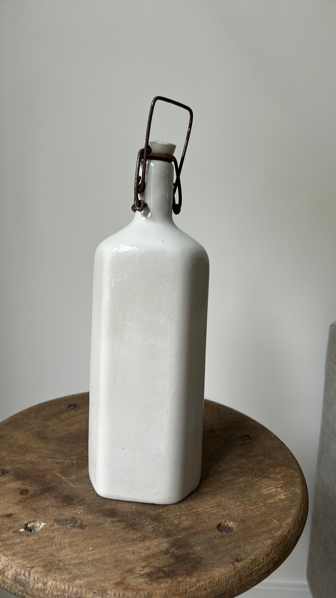 Franse witte gersfles bijzondere vorm, Antiek en Kunst, Ophalen of Verzenden