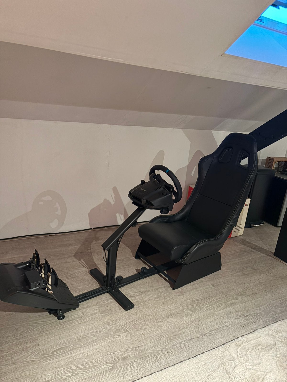 Playseat + Logitech G29 Stuur & Pedalen, Spelcomputers en Games, Spelcomputers | Sony PlayStation Consoles | Accessoires, Zo goed als nieuw