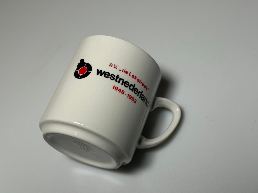 Koffiemok Westnederland P.V. "de Lekstreek" 1948-1983, Verzamelen, Ophalen of Verzenden, Zo goed als nieuw, Trein, Boek of Tijdschrift