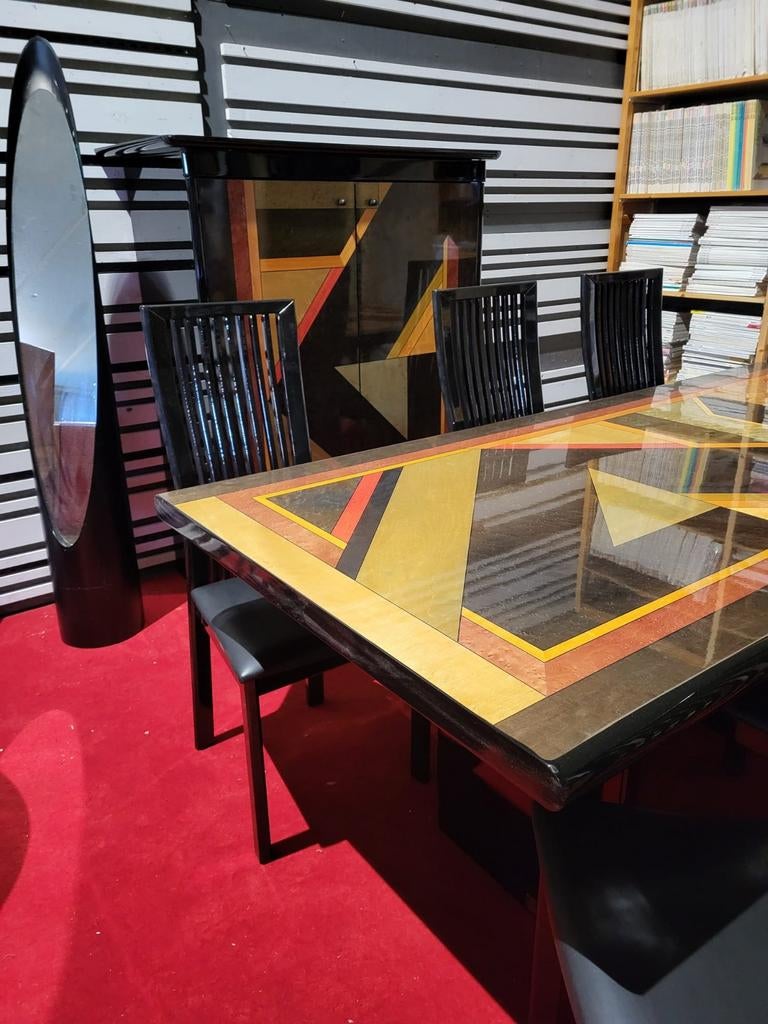 Vintage italiaans hoogglans zwart ingelegde eettafel met 6, Ophalen, Zo goed als nieuw, Italiaans pistmodetn post modern, 4 tot 6 stoelen