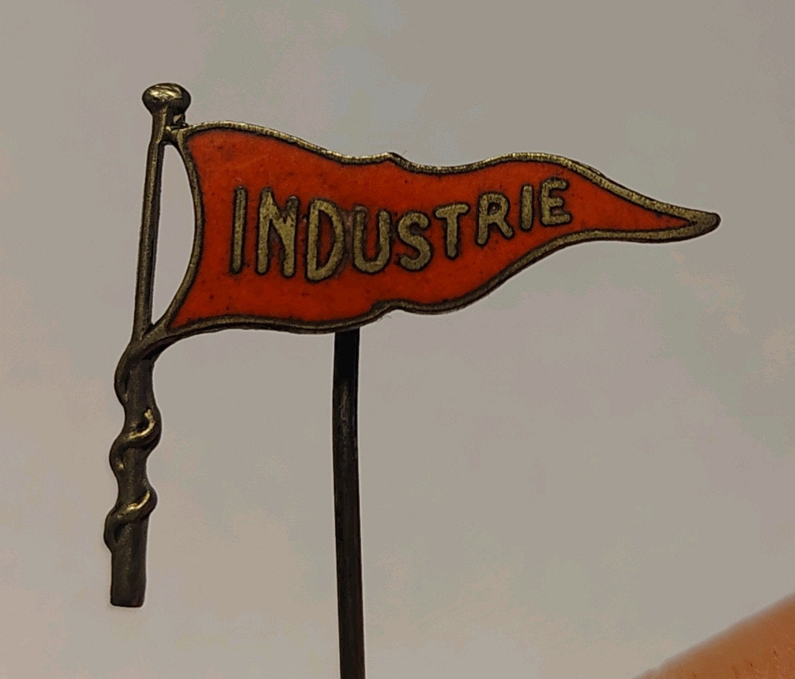 Industrie Emaille Speldje Steekspeld, Ophalen of Verzenden, Gebruikt, Overige onderwerpen