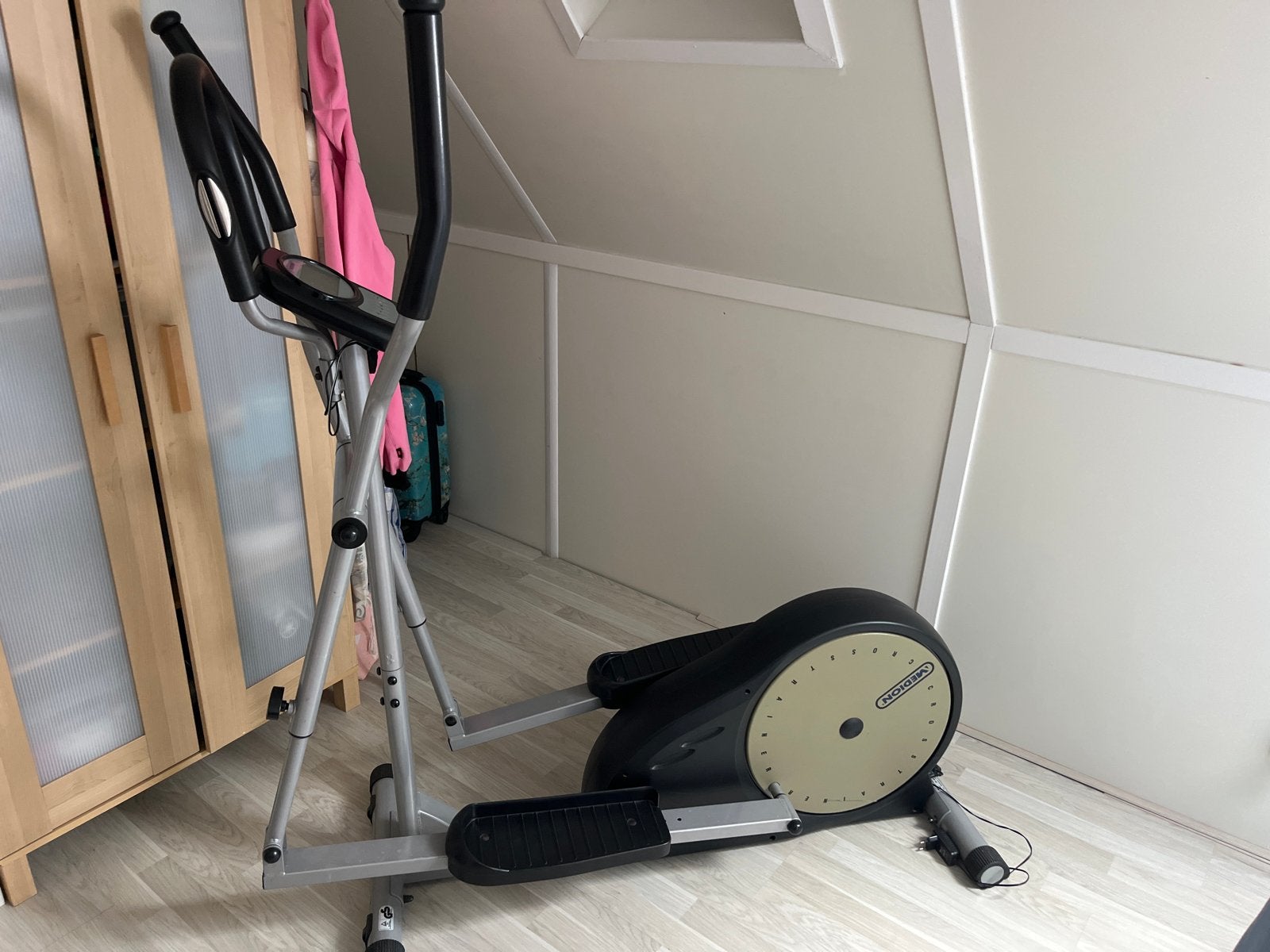 Medion Crosstrainer - Ideaal voor thuistraining, Sport en Fitness, Ophalen, Gebruikt, Armen, Crosstrainer