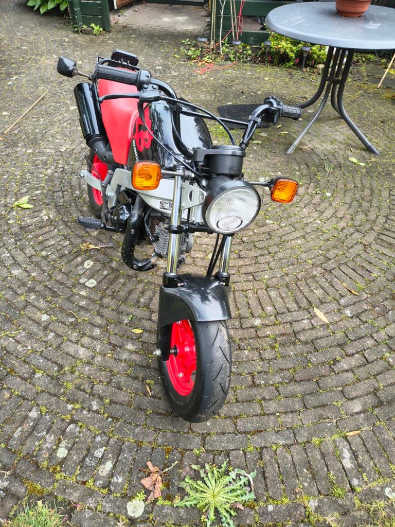 Honda ZB50 - Oude restauratie, Fietsen en Brommers, Ophalen, Overige modellen, Maximaal 45 km/u, Zo goed als nieuw