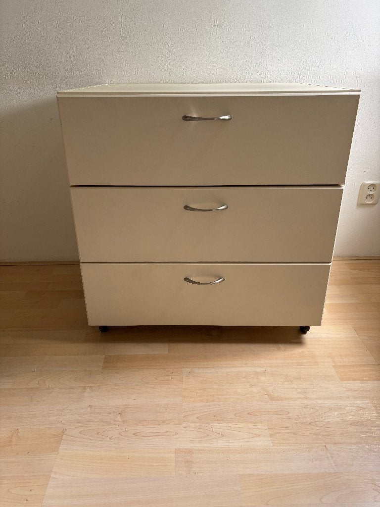 2 identieke ladekastjes op wieltjes, Ophalen, Gebruikt, 50 tot 100 cm, 3 of 4 laden