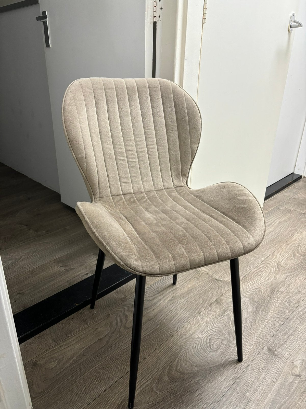 Beige stoel, Huis en Inrichting, Ophalen of Verzenden, Zo goed als nieuw, Overige kleuren, Eén