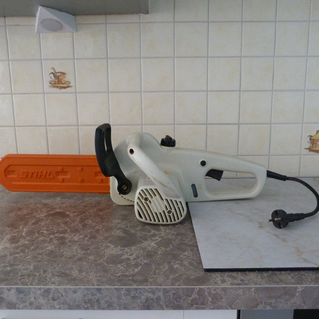 Stihl E 140 elektrische kettingzaag 30 cm en 1400 Watt