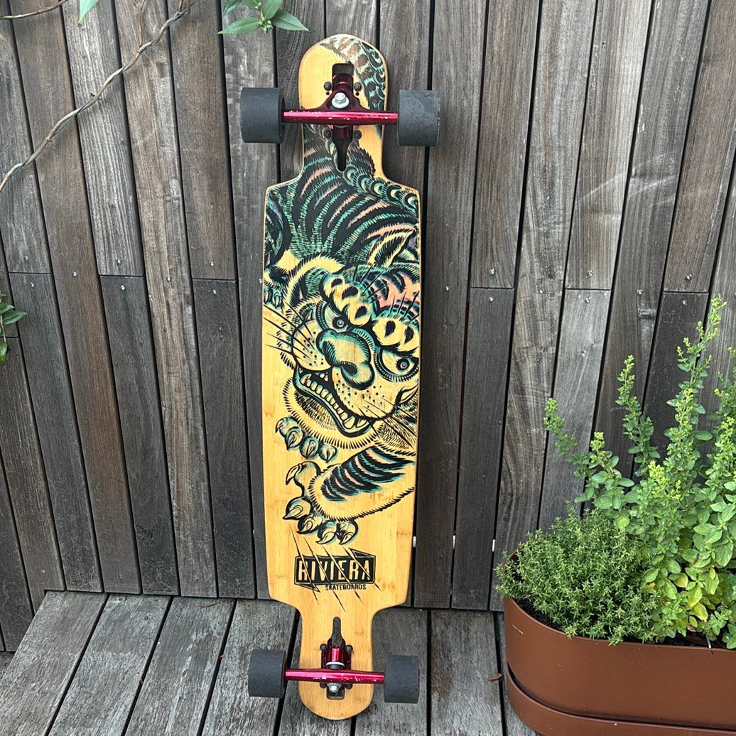 Riviera longboard Kung Fu Kitty bamboe drop through, Ophalen, Gebruikt, Overige typen, Longboard