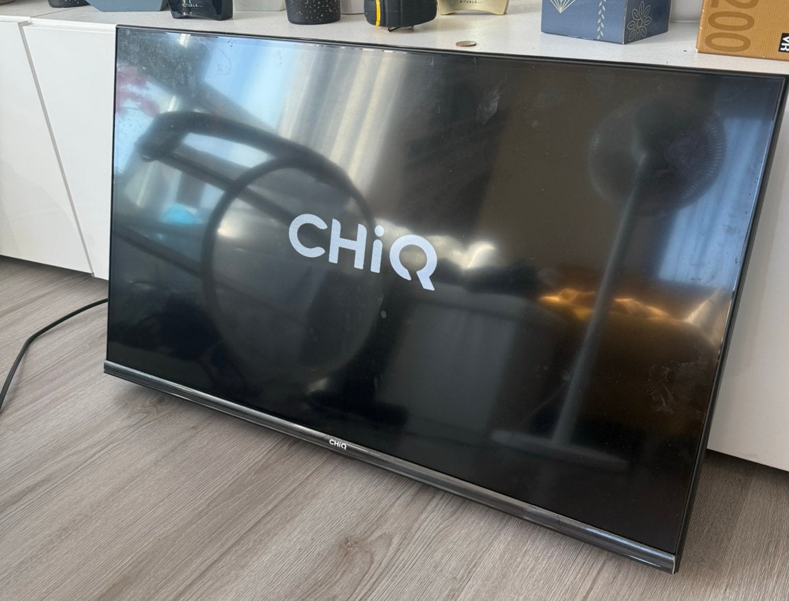 Te koop Chiq smart tv 32” werkt perfect paar manden oud, Audio, Tv en Foto, Televisies, Ophalen, Zo goed als nieuw, 50 Hz, Overige merken