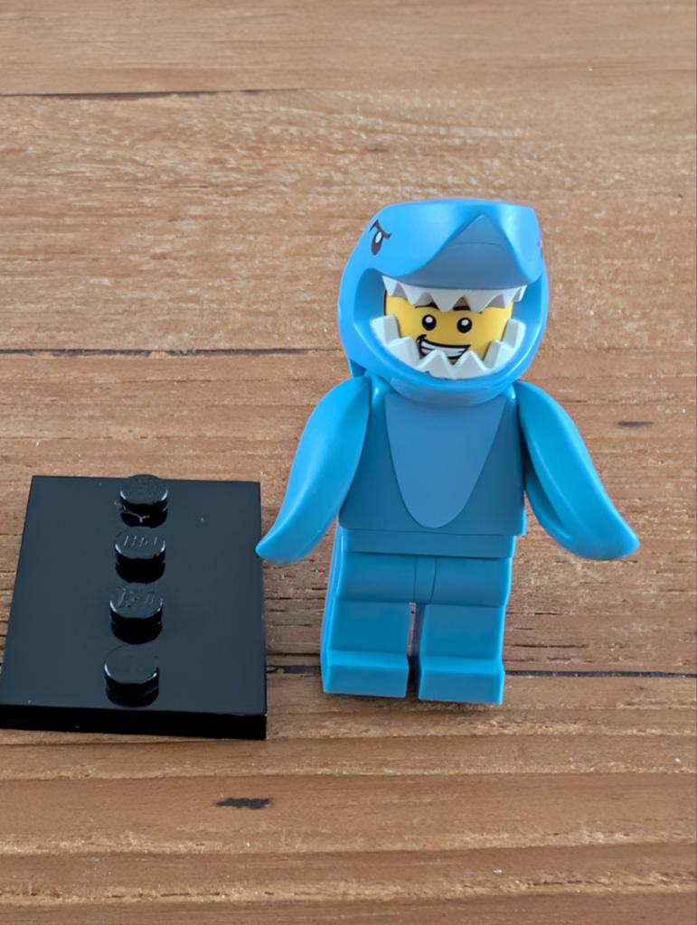 Lego Minifigures serie 15/ Shark Suit Guy, Lego, Nieuw, Ophalen of Verzenden, Minifiguren serie