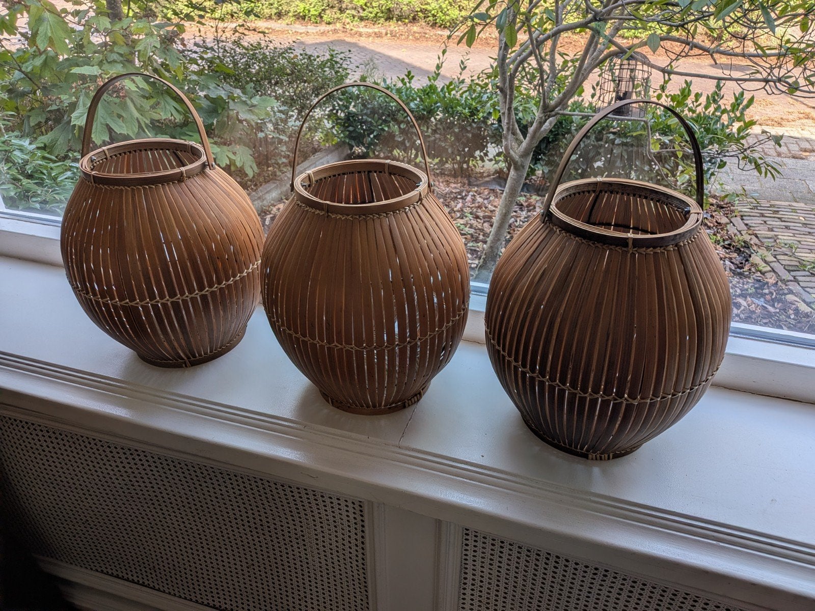 Set van 3 bamboe lantaarns / windlichten (Boho/Japandi)
3 pr, Tuin en Terras, Ophalen, Zo goed als nieuw, Rond, Overige materialen
