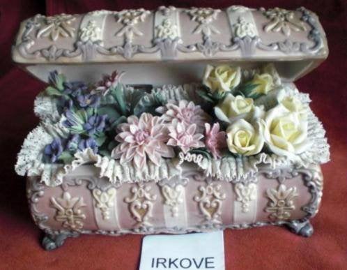 LLADRO TOPSTUK * KIST MET BLOEMEN * Kunst! *, Ophalen of Verzenden