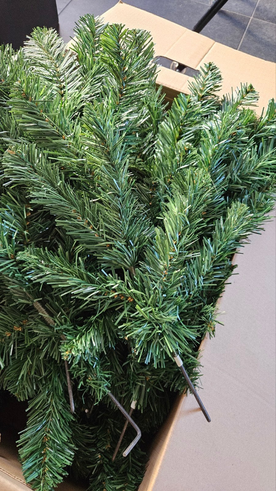 Kerstboom - nep, ca. 180cm hoog, Ophalen of Verzenden, Zo goed als nieuw