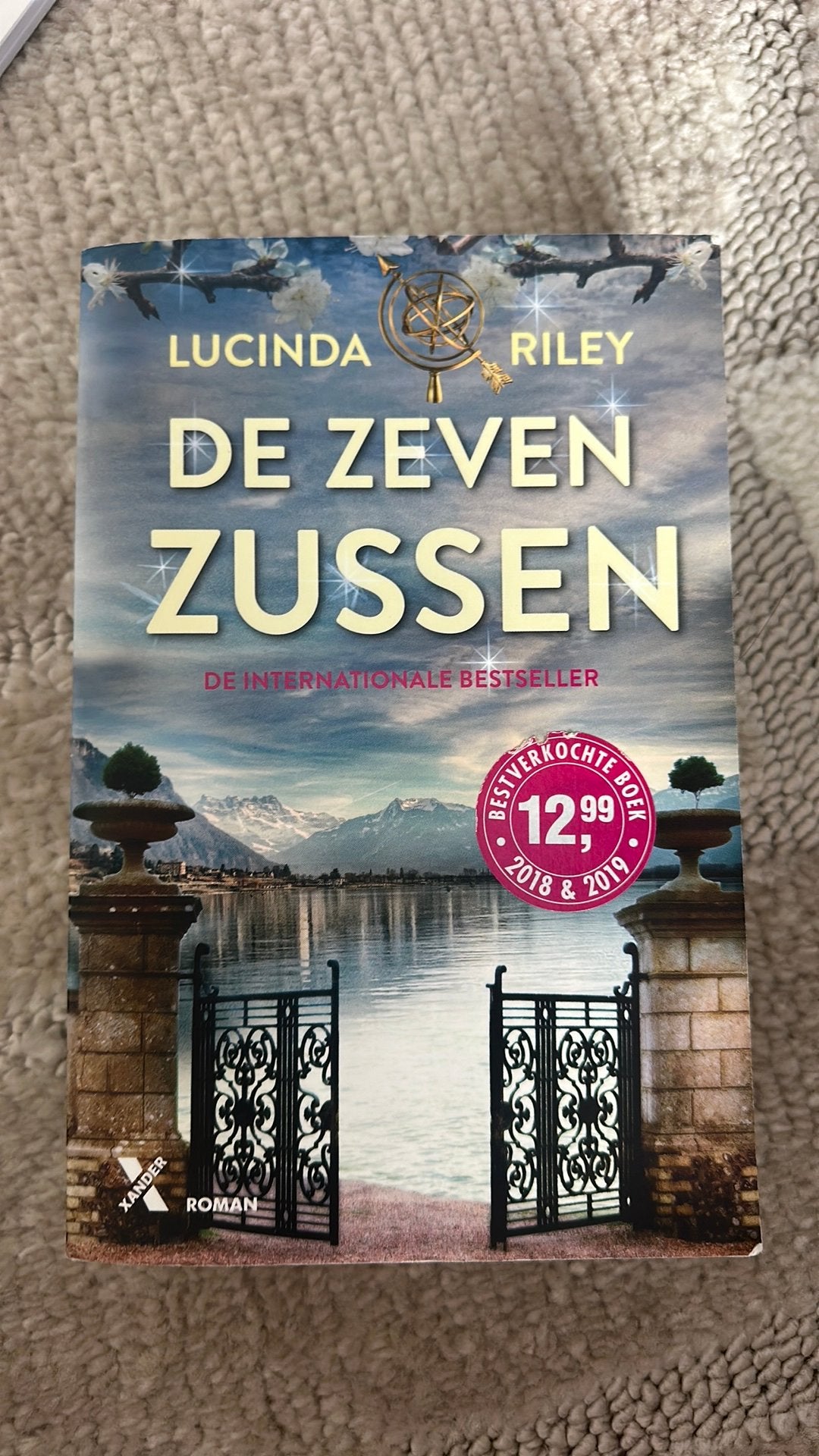 De Zeven Zussen - Lucinda Riley, Ophalen, Zo goed als nieuw
