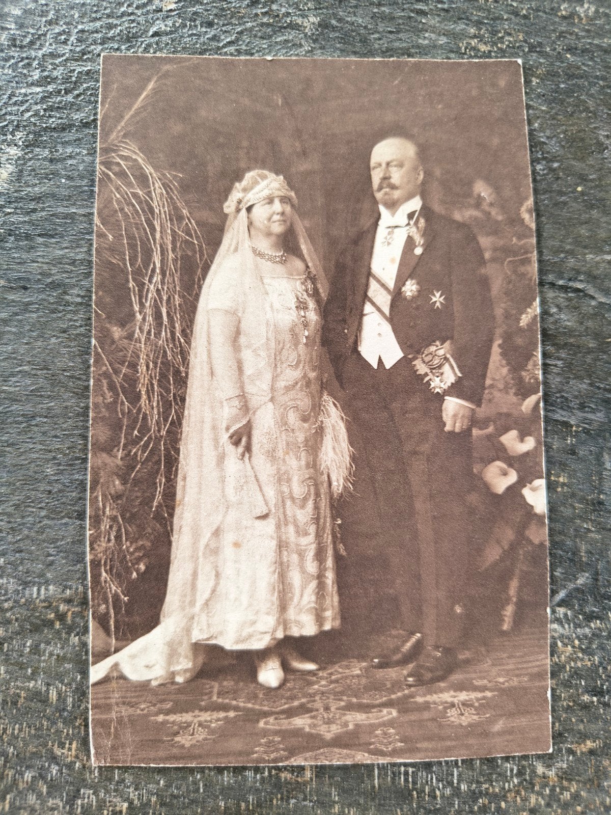 Oude ansichtkaart: Koninklijk paar, Wilhelmina, Verzamelen, Ophalen of Verzenden, Voor 1920, Gelopen, Politiek en Historie