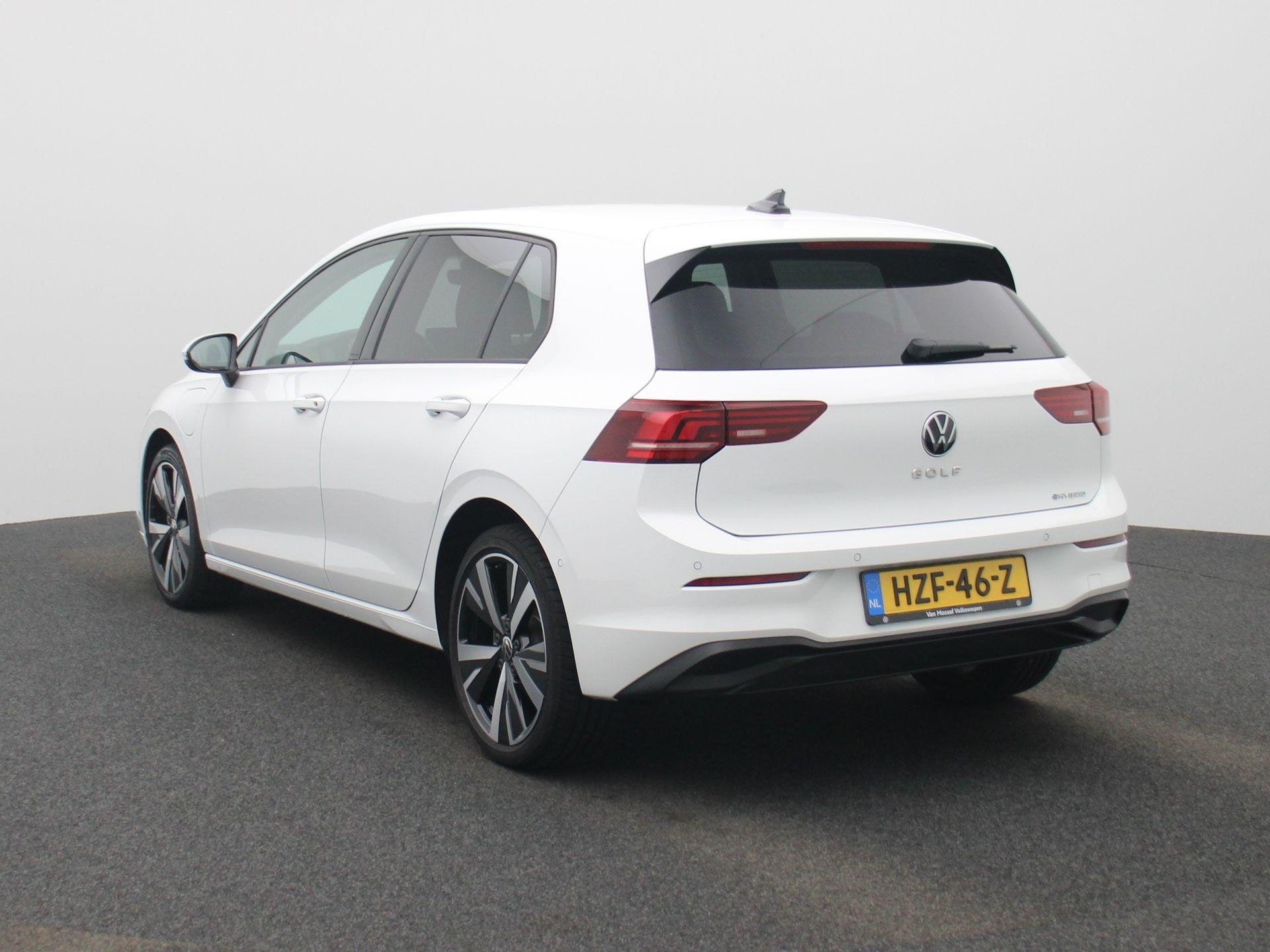 Volkswagen Golf 1.5 eHybrid Life Edition, Auto's, Volkswagen, 12 maanden, Stof, 1498 cc, 4 cilinders