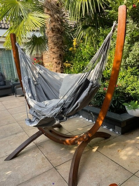 Comfortabele hangstoel met standaard, Tuin en Terras, Ophalen, Zo goed als nieuw, Hout