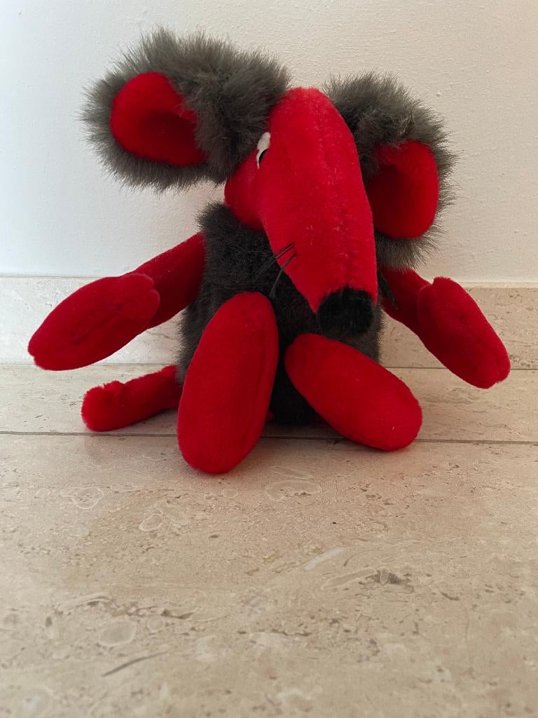 Sigikid: z.g.a.n. knuffel rode muis (limited edition), Muis, Overige karakters, Ophalen of Verzenden, Zo goed als nieuw