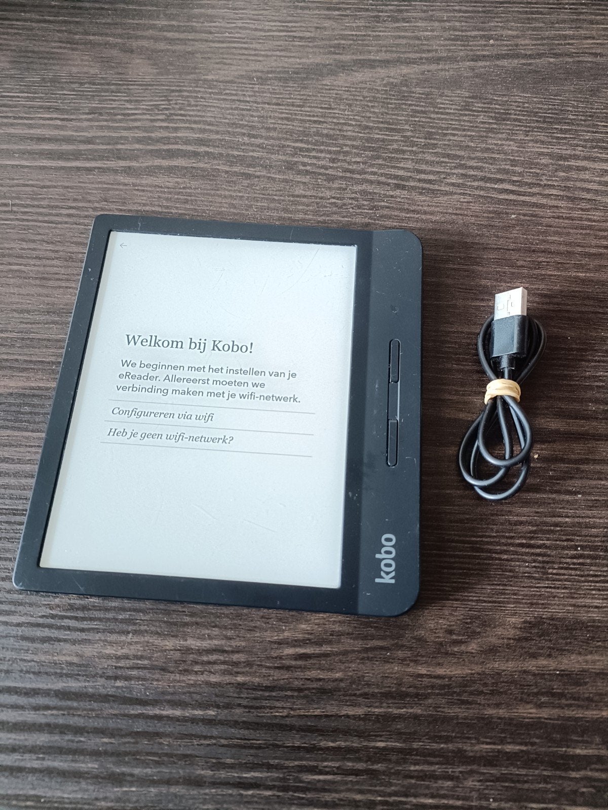 Kobo Libra - met oplader!, Computers en Software, E-readers, Wi-Fi, Gebruikt, Verzenden, Kobo