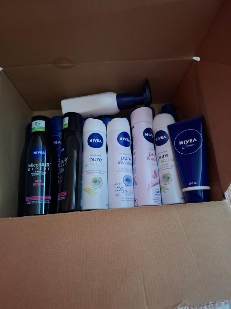 Hele doos vol met nivea verzorgingsproducten nieuw, Verzenden, Nieuw, Overige typen