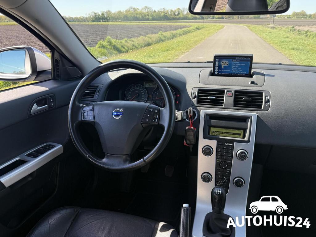 Volvo V50 2.0 Business Pro Edition NAVI|LEDER|TREKHAAK|NL-AU, Parkeersensor, Gebruikt, Zwart, 4 cilinders