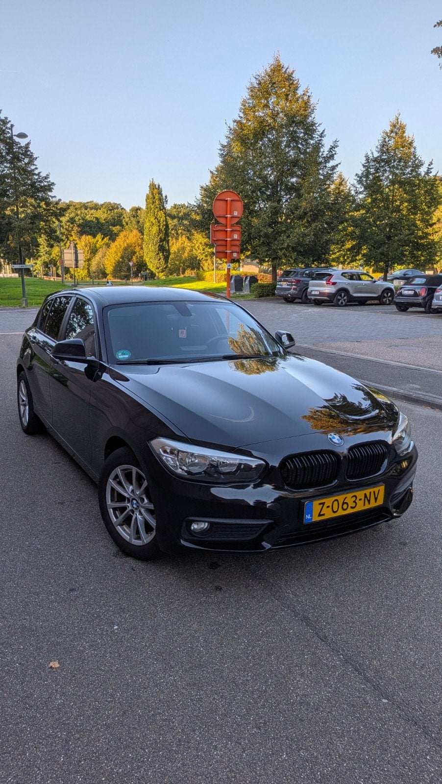 BMW 1-Serie 116i 109pk 2015 Zwart, Auto's, 1-Serie, Achterwielaandrijving, 1280 kg, Zwart