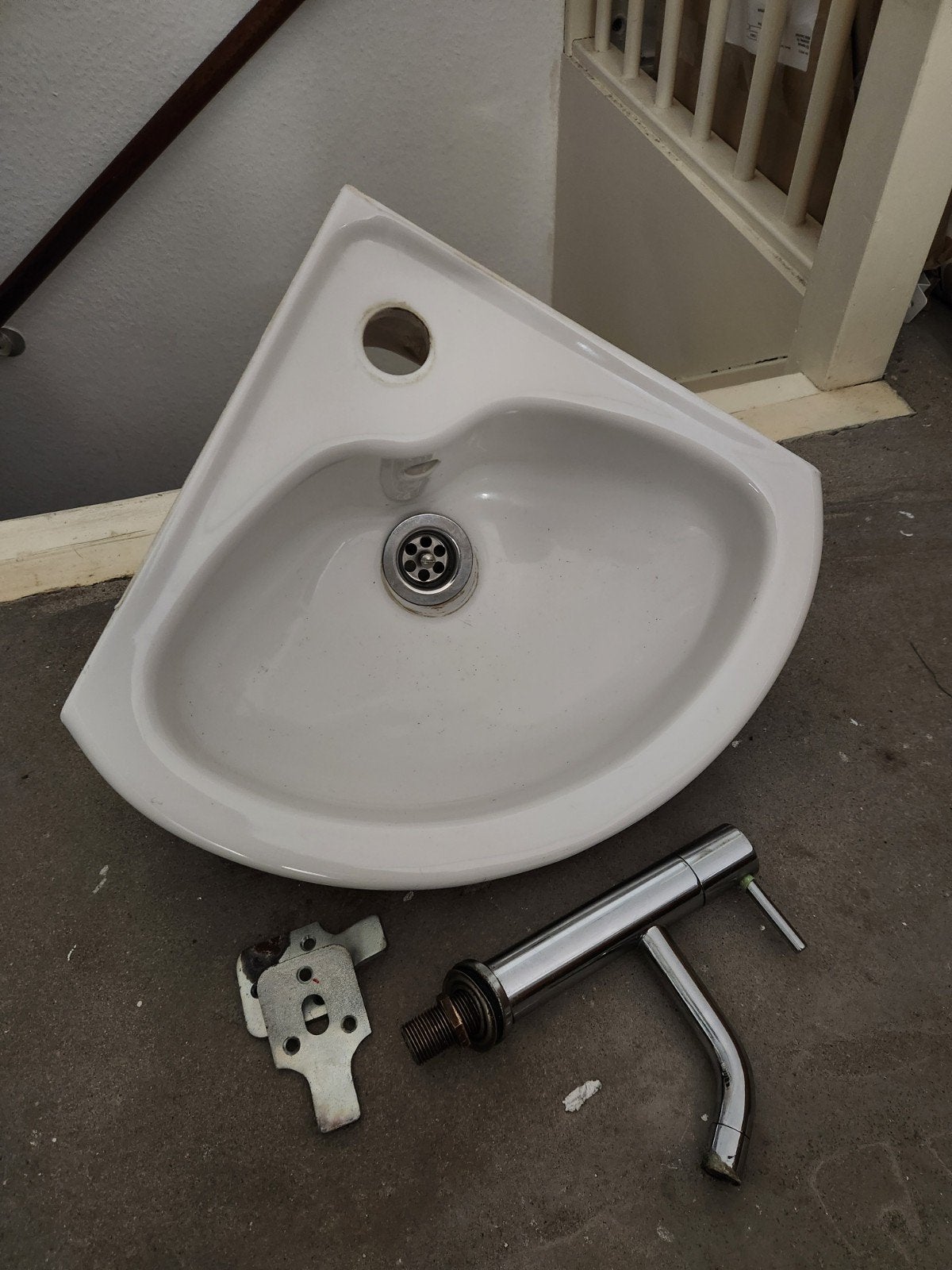 Duravit 1930 Hoekfontein 59,5 cm + Kraan – Origineel Design, Ophalen, Zo goed als nieuw, Wastafel