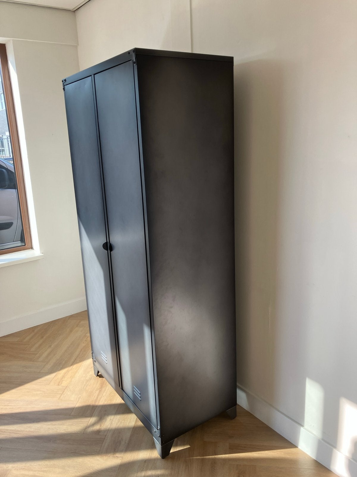 Metalen kledingkast met hangruimte en planken Locker, Huis en Inrichting, Kasten | Kledingkasten, Ophalen, Gebruikt, 50 tot 100 cm