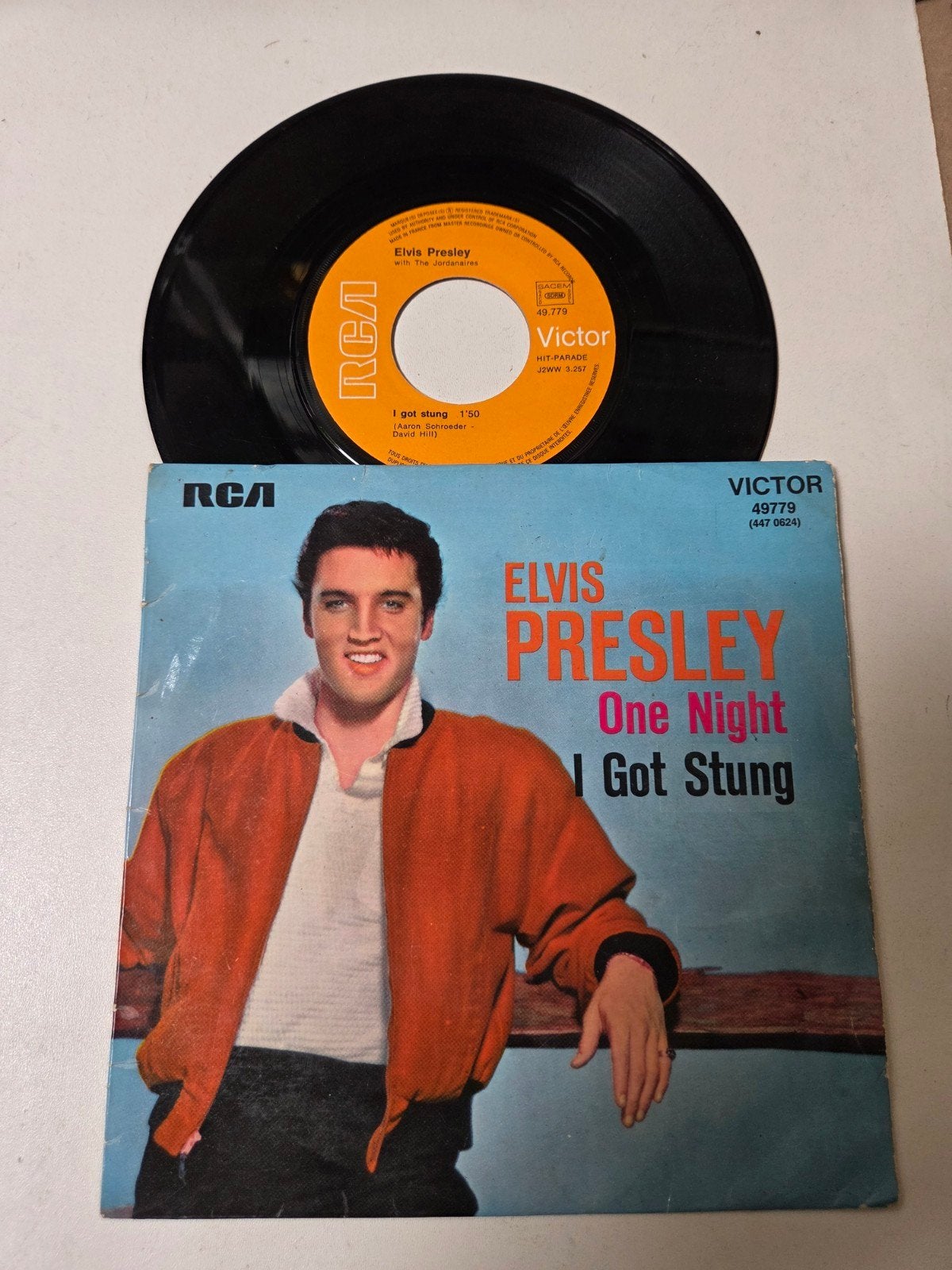 Elvis Presley - One Night / I Got Stung (Single), Cd's en Dvd's, Vinyl Singles, Fotohoes, Ophalen of Verzenden, Gebruikt, Pop