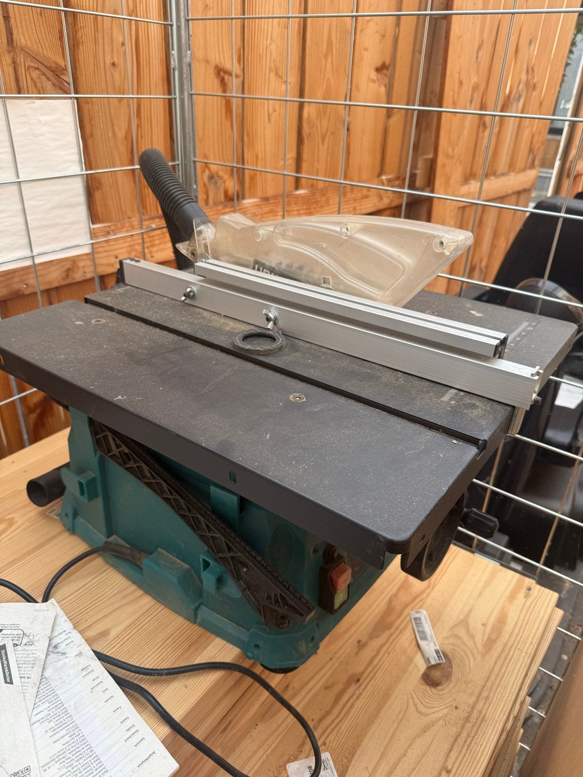 VONROC Tafelzaag - Compact en Krachtig, Ophalen, Cirkelzaag, 600 tot 1200 watt, Zo goed als nieuw