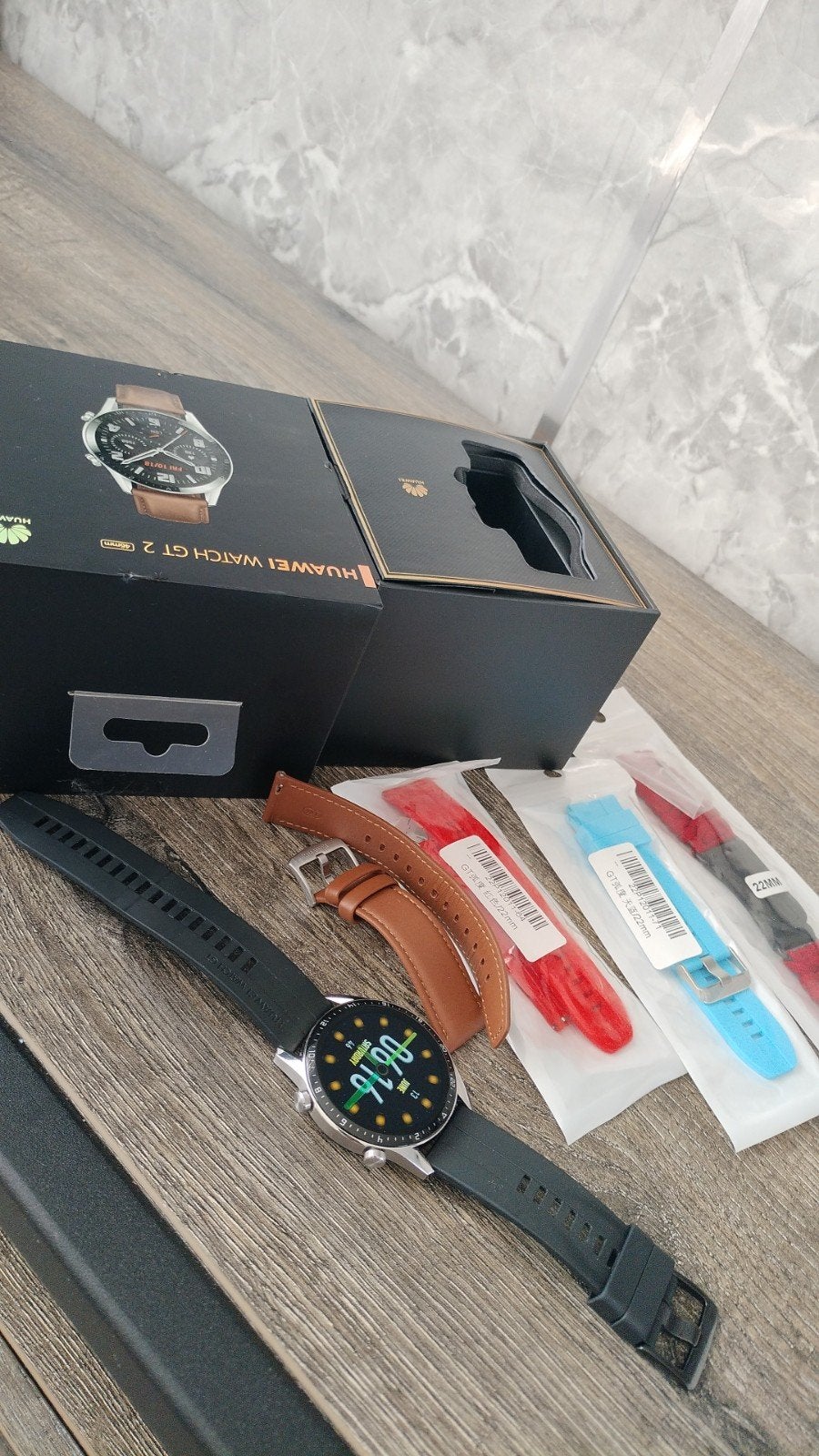 Huawei Watch GT 2 - Zo goed als nieuw met extra bandjes, Sieraden, Tassen en Uiterlijk, Smartwatches, GPS, Zwart, Ophalen of Verzenden