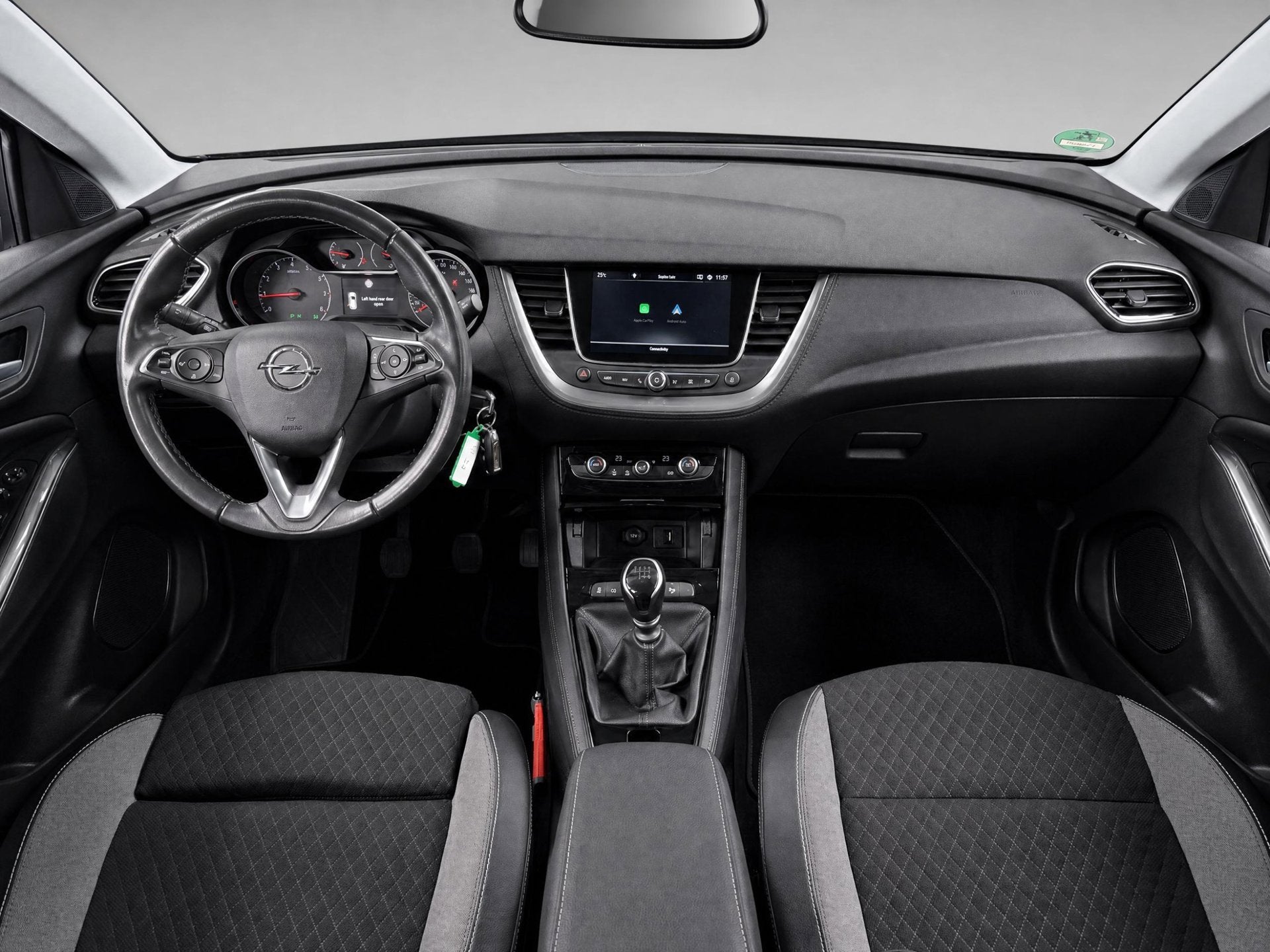 Opel Grandland X 1.2 Turbo Elegance |Panoramadak|, Voorwielaandrijving, Stof, Gebruikt, 1199 cc