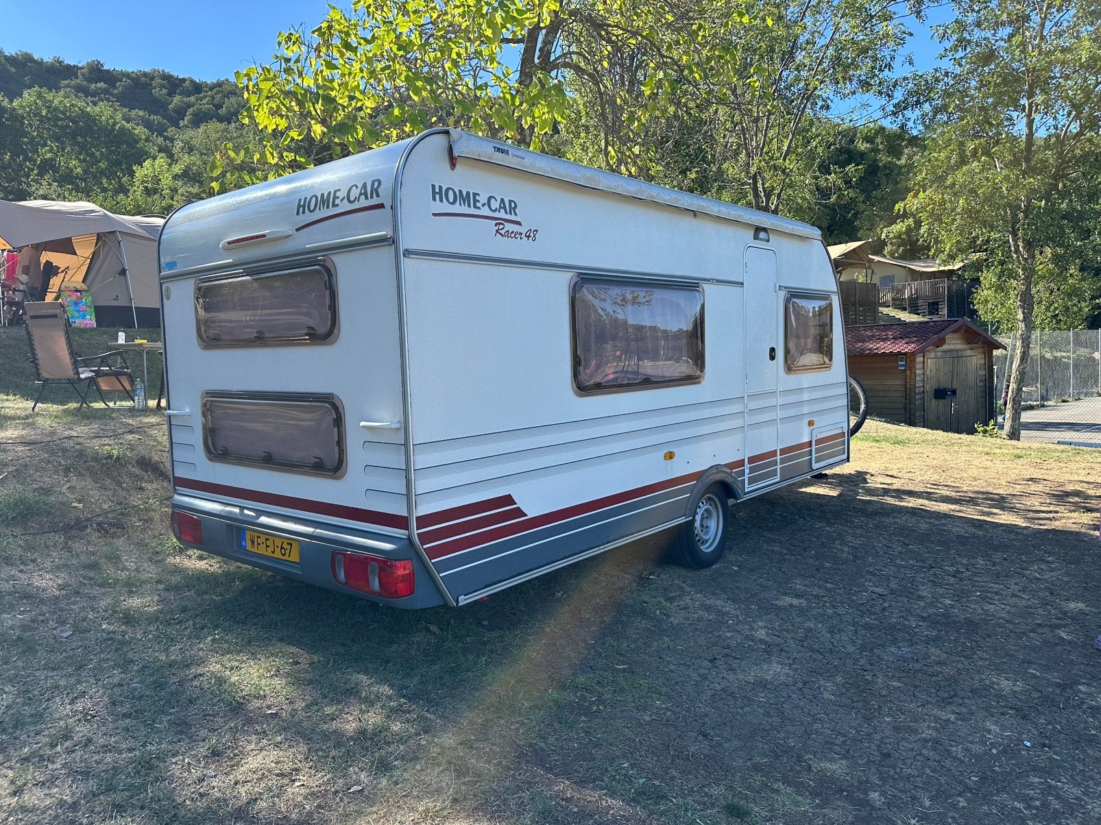 Home Car Racer 48 met stapelbed, voortent, luifel en Airco, Home-car, Stapelbed, Rondzit, 750 - 1000 kg