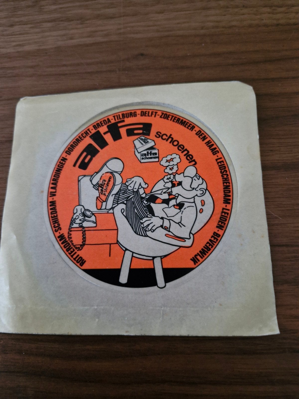 8938 Vintage Alfa Schoenen Sticker - Retro Reclame, Ophalen of Verzenden, Gebruikt, Bedrijf of Vereniging