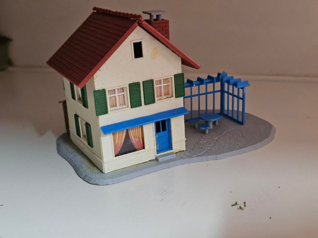 Modeltrein Ho huis met tuin, Ophalen of Verzenden, Gelijkstroom, Wagon, Roco
