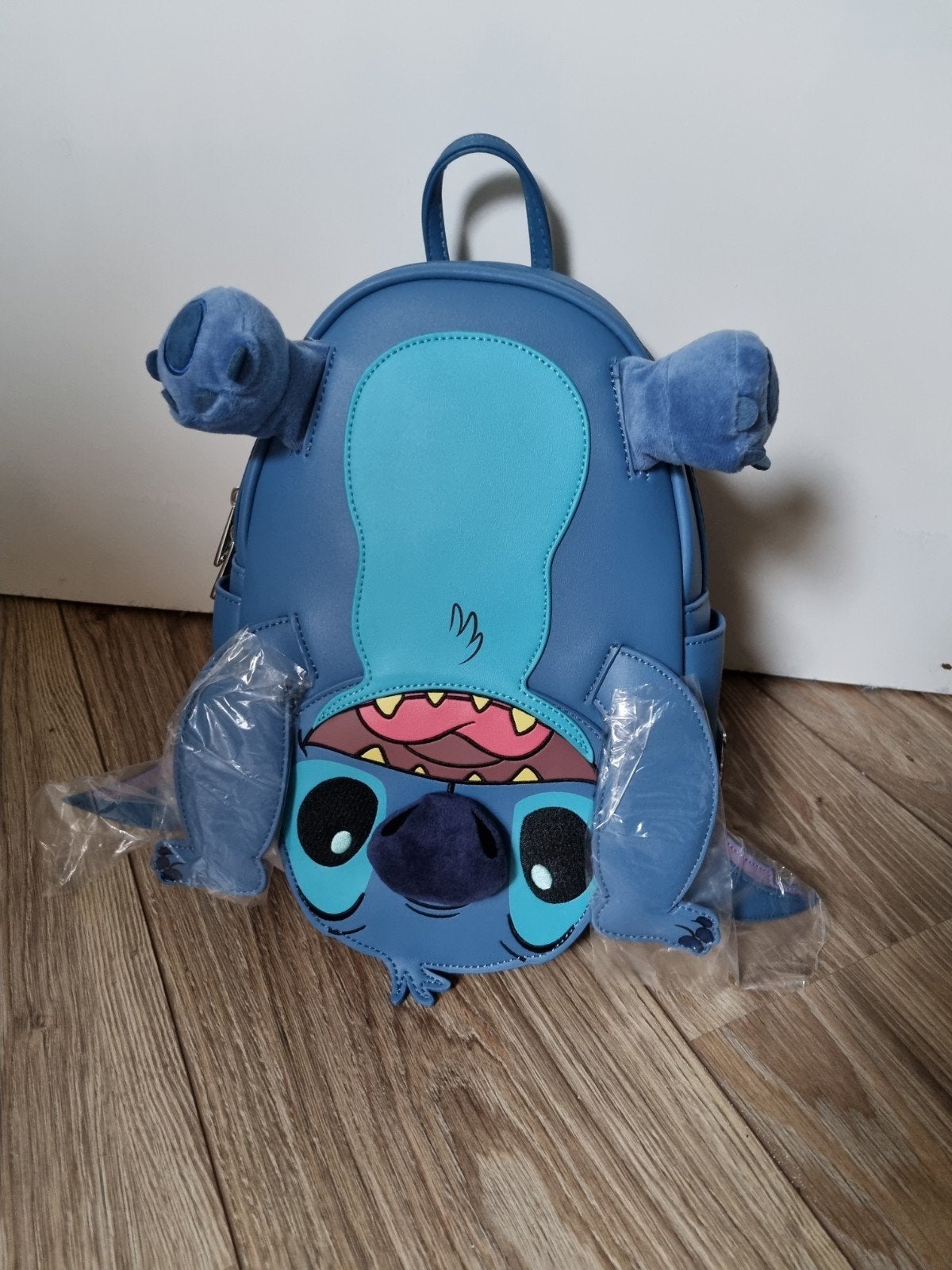 Stitch Disney loungefly nieuw, Ophalen of Verzenden, Overige figuren, Nieuw, Kleding of Textiel
