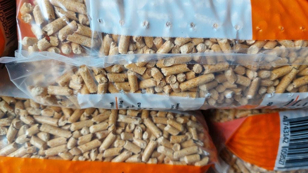 Hout pellets voor de pelletkachel, EnplusA1/Whitewood wit, 6 m³ of meer, Ophalen