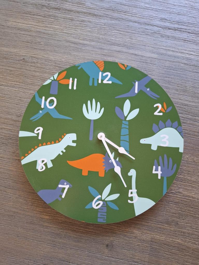 Klok met dinomotief, Ophalen, Wandklok