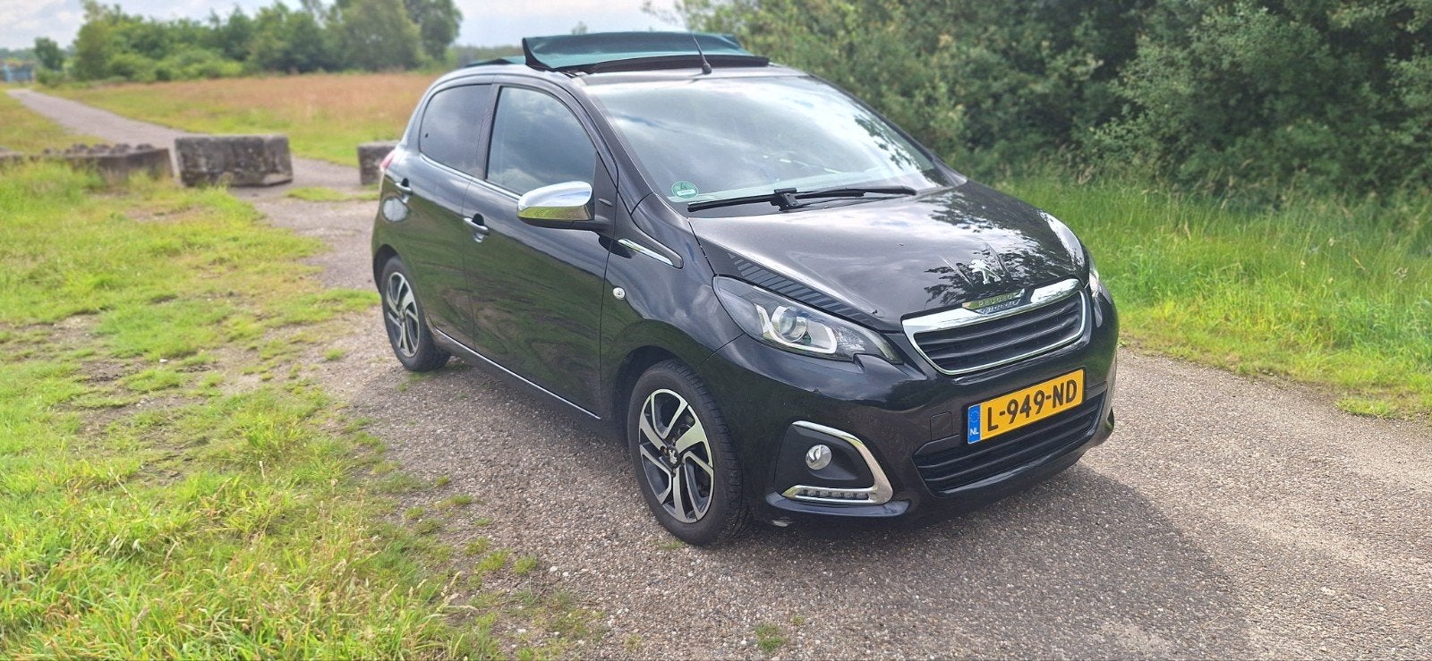 Peugeot 108 1.0 e-VTi 72PK | Open Dak | CarPlay | Stoelverw, Auto's, Peugeot, Voorwielaandrijving, Euro 6, 4 stoelen, Zwart