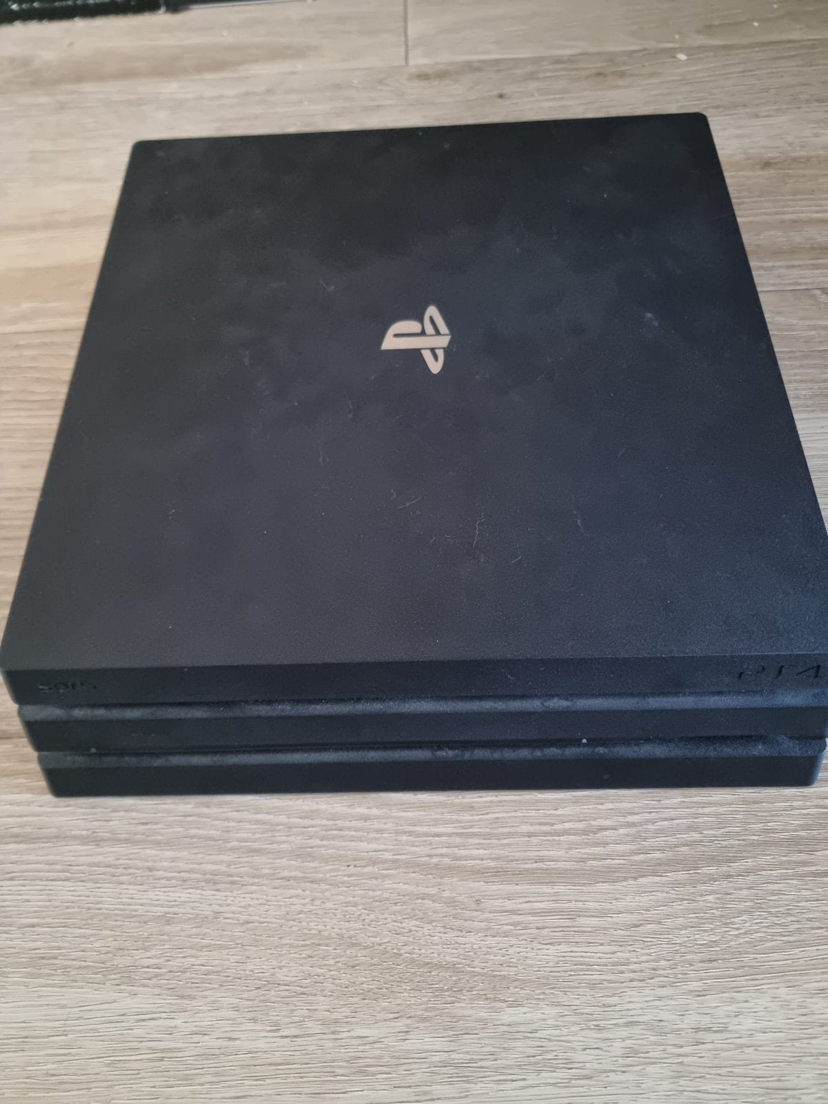 Defecte playstation 4 pro, Spelcomputers en Games, Spelcomputers | Sony PlayStation 4, Ophalen of Verzenden, Zonder controller