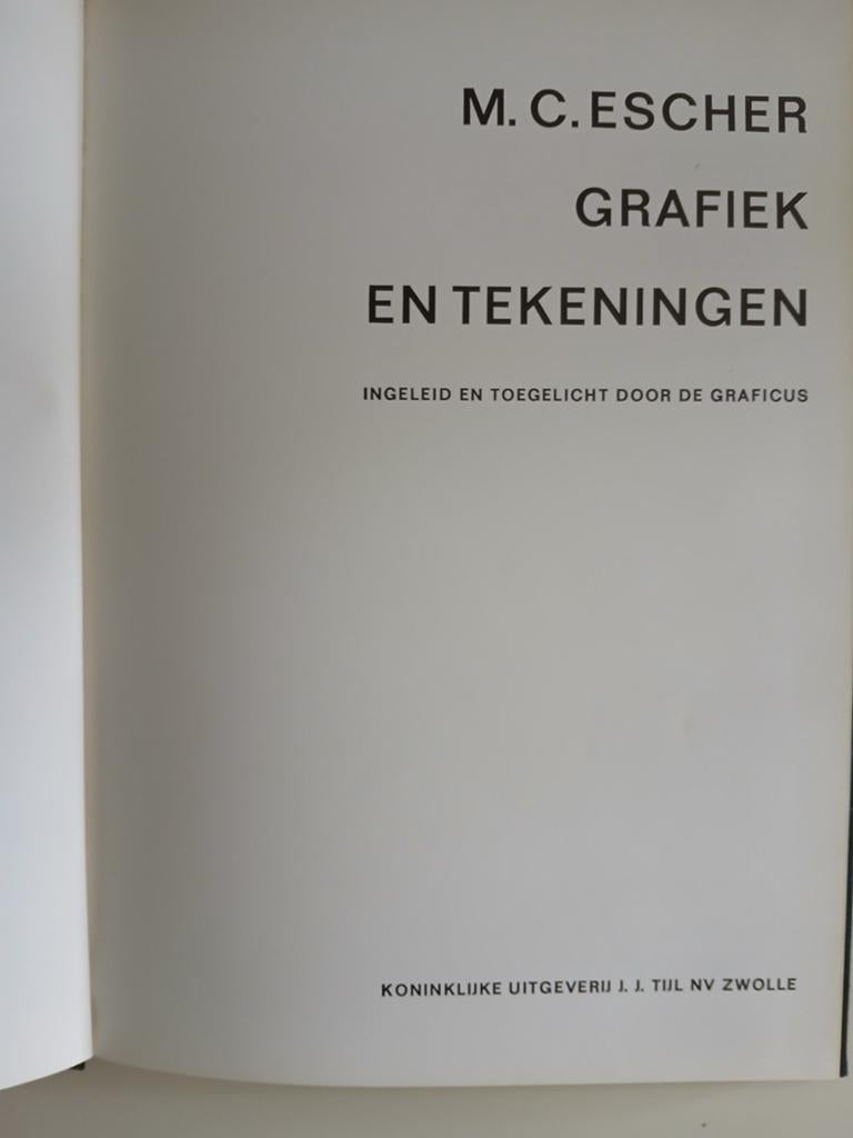 M.C. Escher grafiek en tekeningen, Ophalen of Verzenden, Zo goed als nieuw, Grafische vormgeving