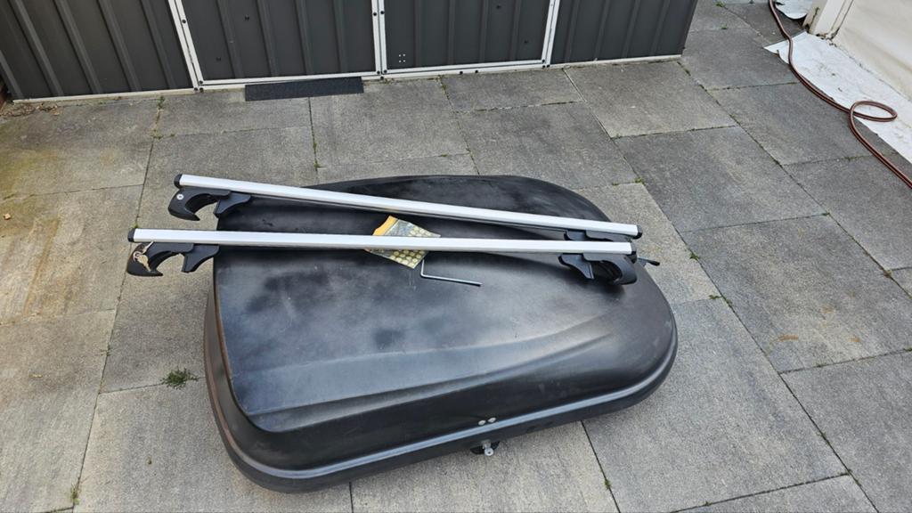 Dakkoffer 320L met afsluitbare dakdragers (universeel), Ophalen of Verzenden, Gebruikt