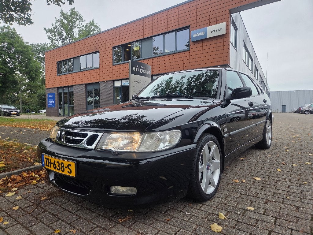 Saab 9-3 2.0T Hatchback zwart automaat, Auto's, Saab, Automaat, Zwart, Zwart, 1600 kg