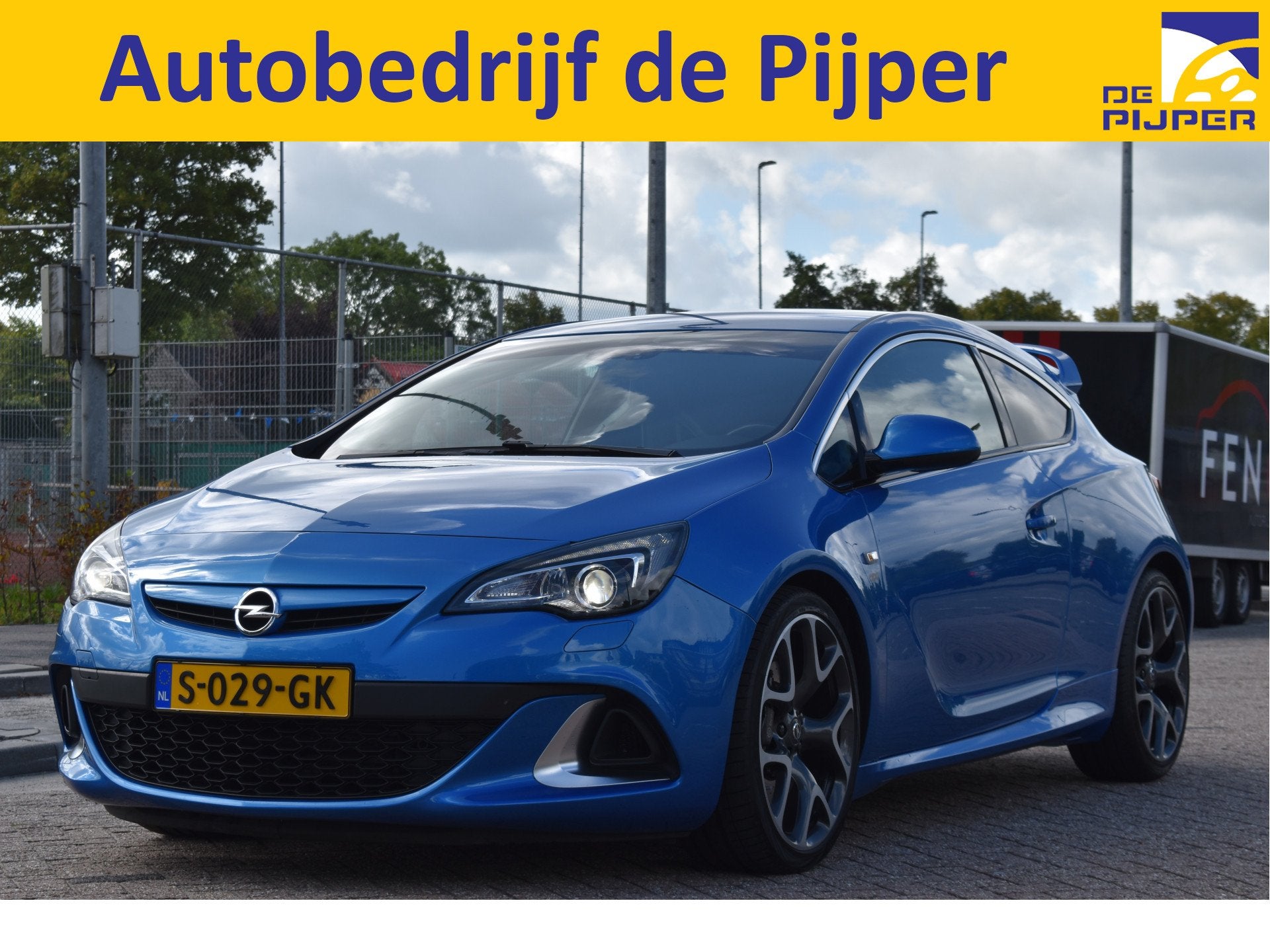 Opel Astra GTC 2.0 Turbo 281 pk OPC Plus | Historie | Leder, Auto's, 4 cilinders, Blauw, Leder, Bedrijf