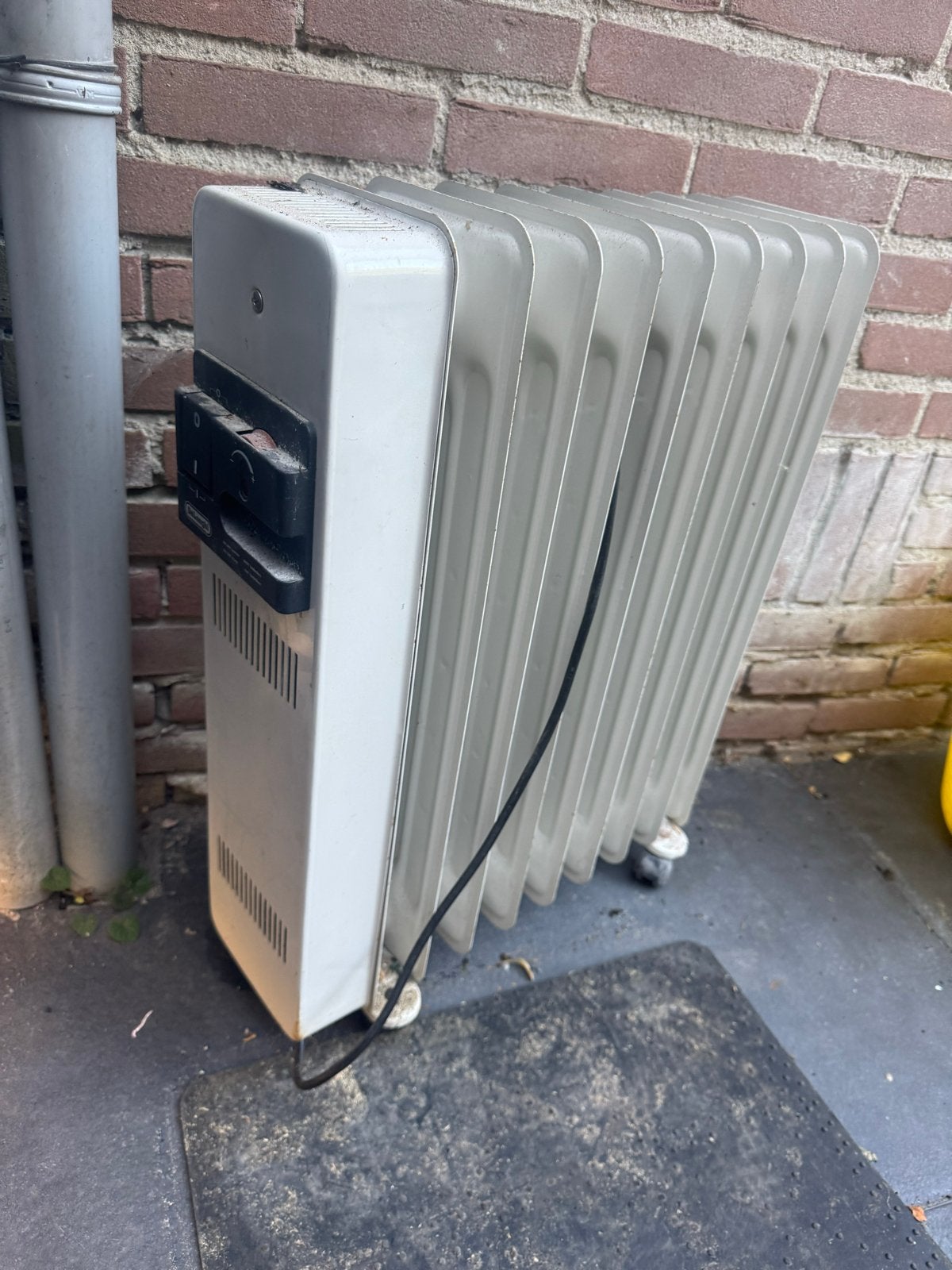 GRATIS DeLonghi olieradiator elektrische verwarming, Ophalen, Gebruikt, Radiator, 60 tot 150 cm