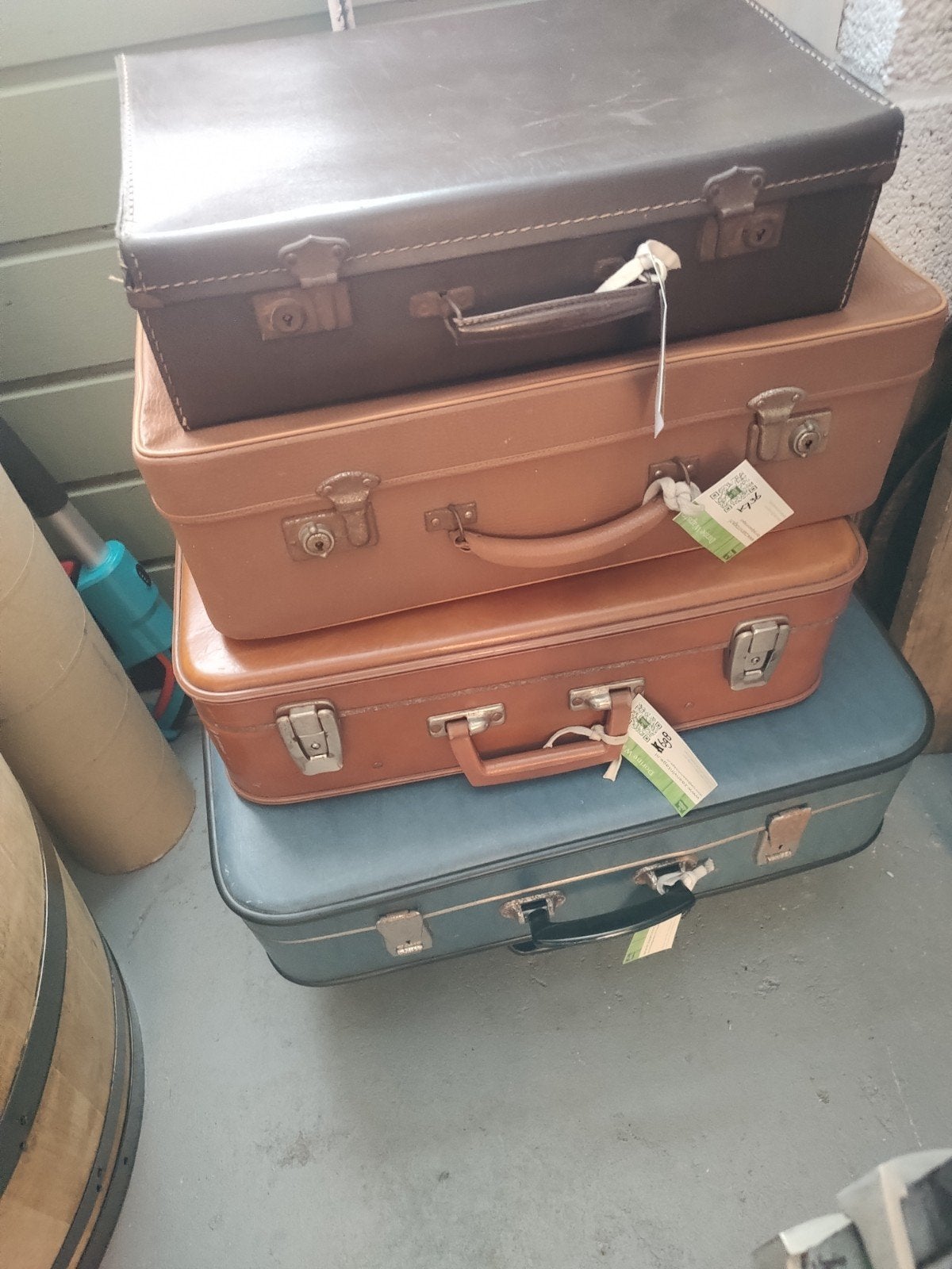 Foto 4 van KOFFERS vintage leder, vulcanfibre, karton,
