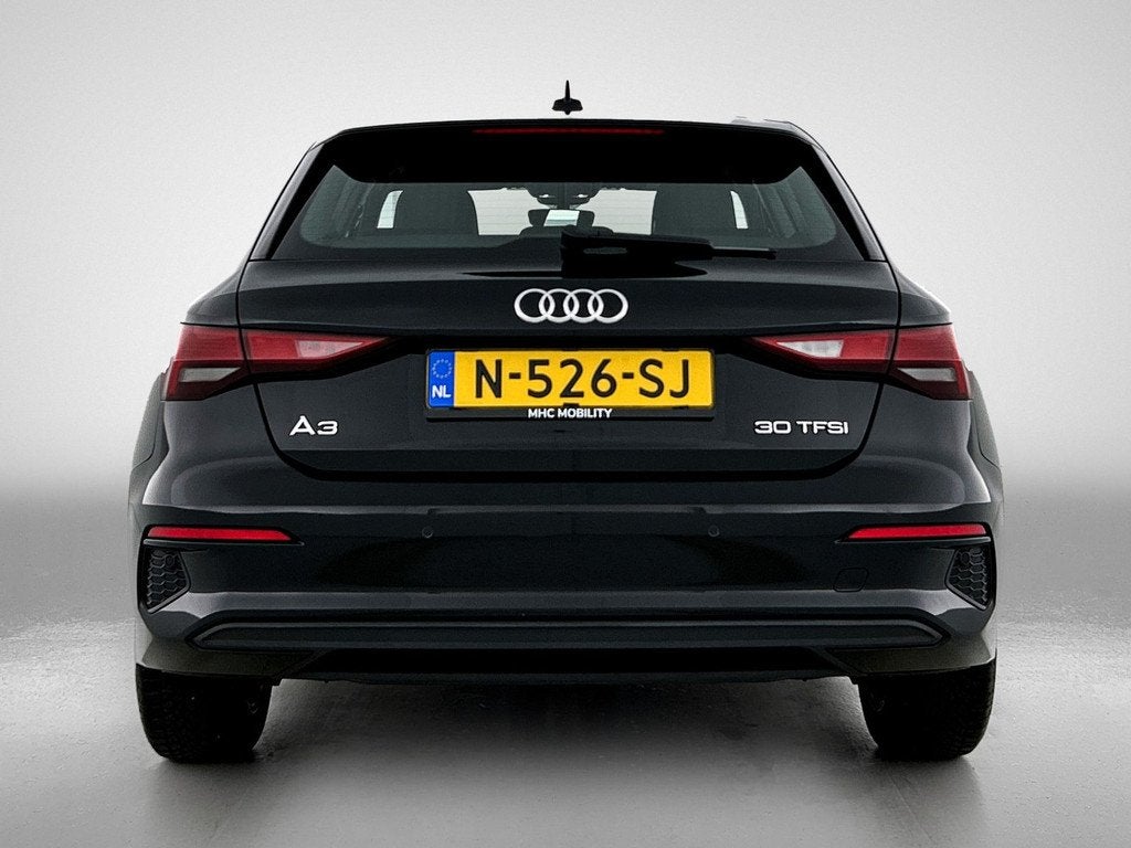 Audi A3 Sportback 30 TFSI Pro Line | Carplay | PDC |, Auto's, Audi, Gebruikt, Zwart, Origineel Nederlands, Bedrijf