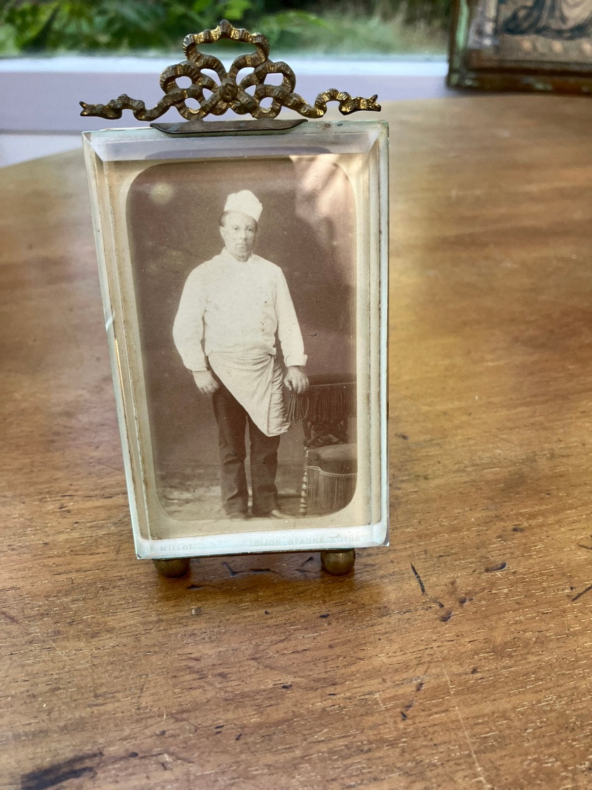 Foto lijstje met strik, Verzamelen, Ophalen of Verzenden, Voor 1940, Zo goed als nieuw, Overige onderwerpen