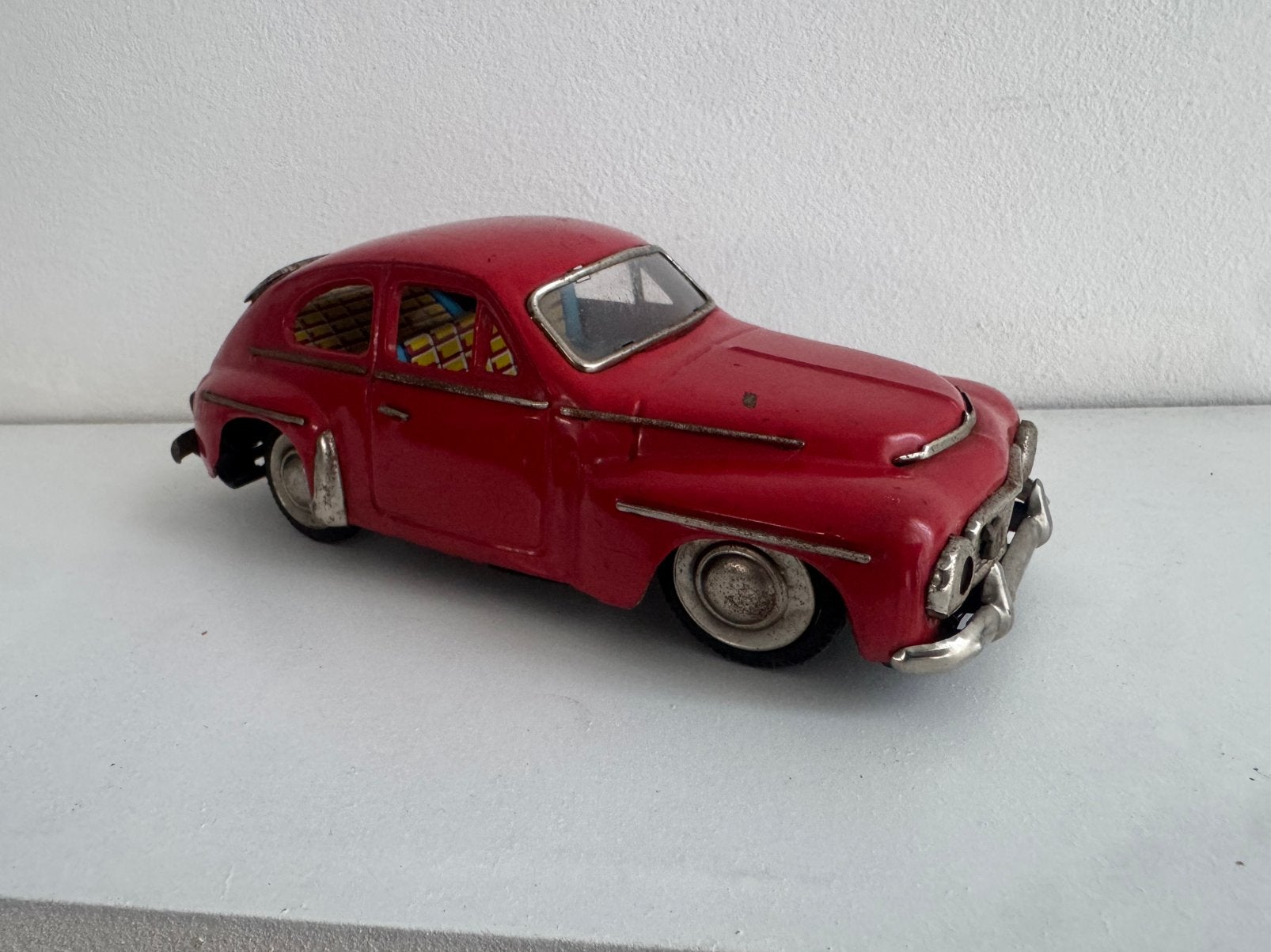 Oude Volvo P544 kattenrug van blik Kaname uit Japan 1:24, Ophalen of Verzenden